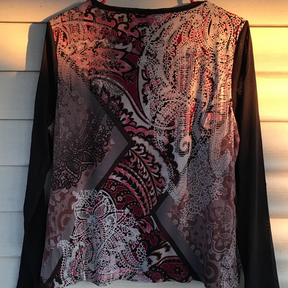 Woman’s Boho Top with long black sheer sleeves. - Picture 10 of 11